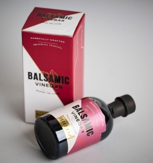 RHEOS BALSAMIC VINEGAR, Rheos olive oil